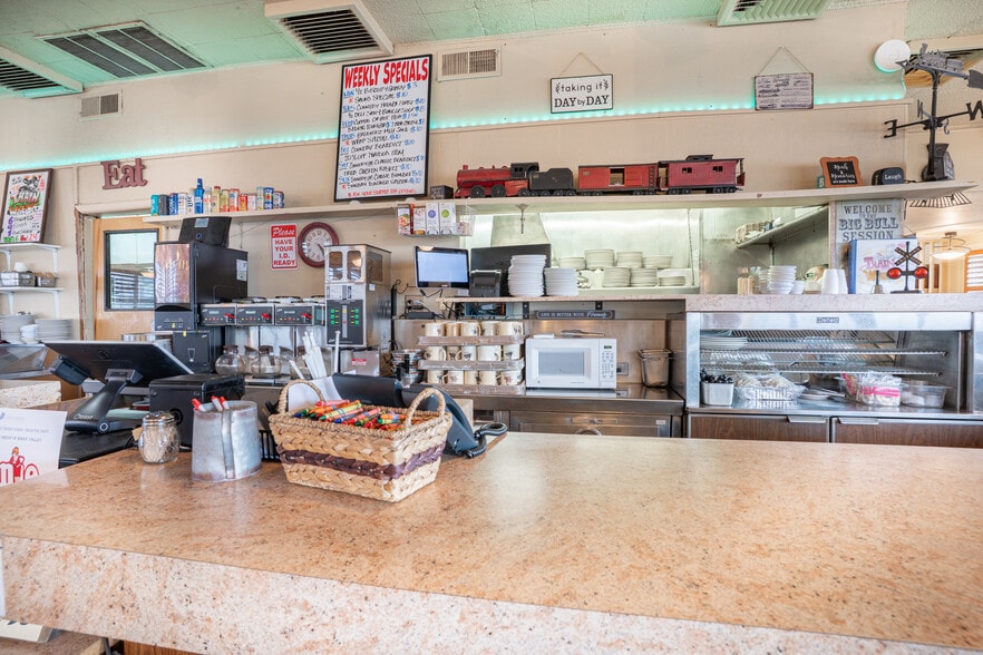 More Photos Of 545 Shoshone St S, Twin Falls Restaurant For Sale