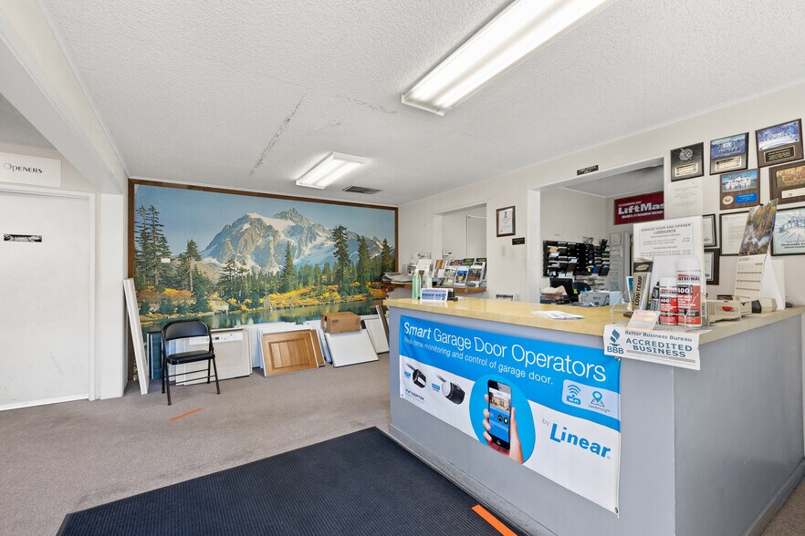 More Photos Of 1455-1469 El Camino Real, Belmont Freestanding For Lease