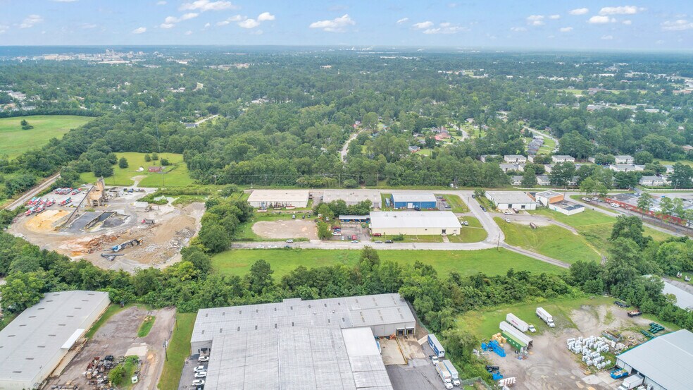 More Photos Of 1827 Killingsworth Rd, Augusta Warehouse For Lease