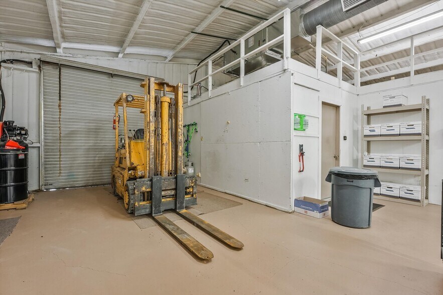 More Photos Of , Granbury Unknown For Sale