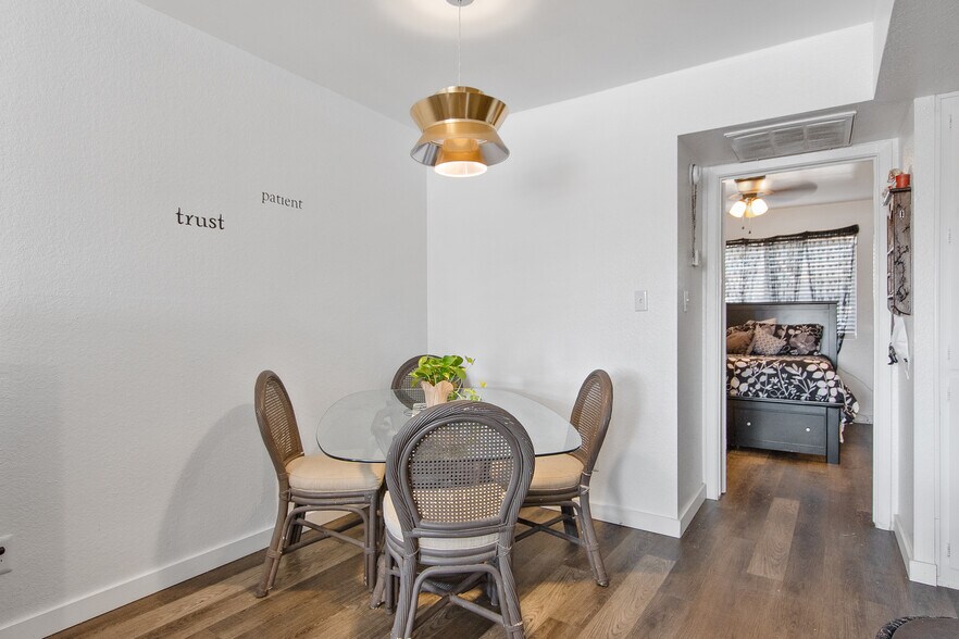 More Photos Of 2011 N 51st St, Phoenix Apartments For Sale