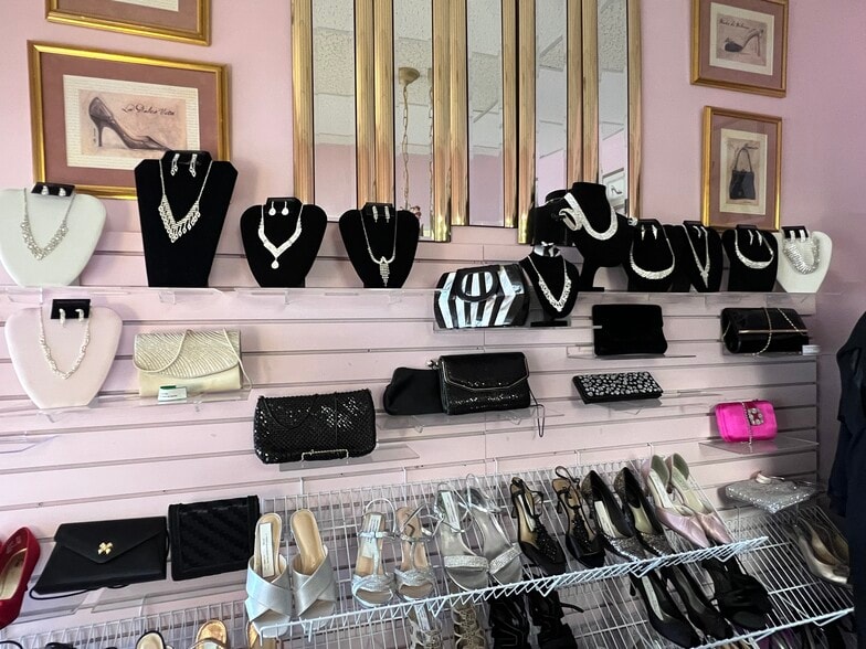 More Photos Of 584 E Main St, Canfield Storefront Retail Office For Sale