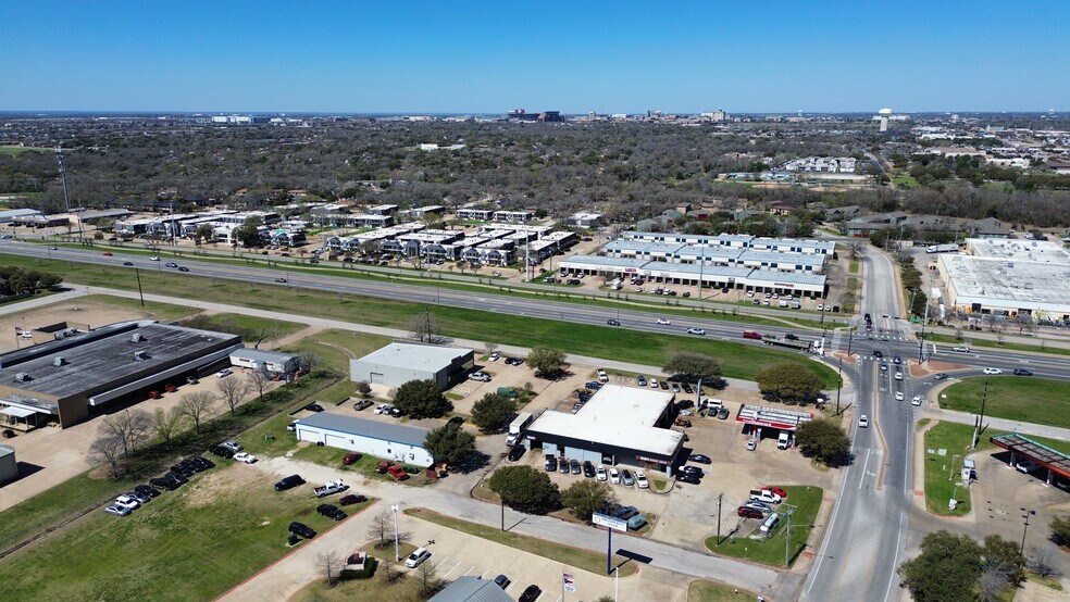 More Photos Of 2144 Harvey Mitchell Pky S, College Station Freestanding For Sale