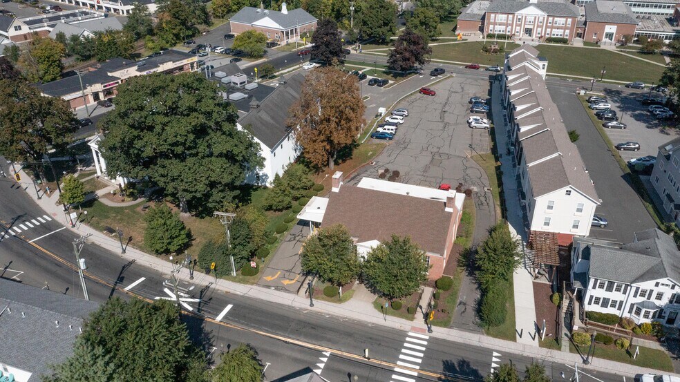 More Photos Of 159 Greenwood Ave, Bethel Bank For Lease