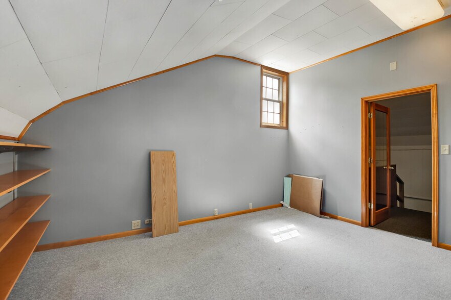 More Photos Of 104 E Barker St, Rice Lake Flex For Sale