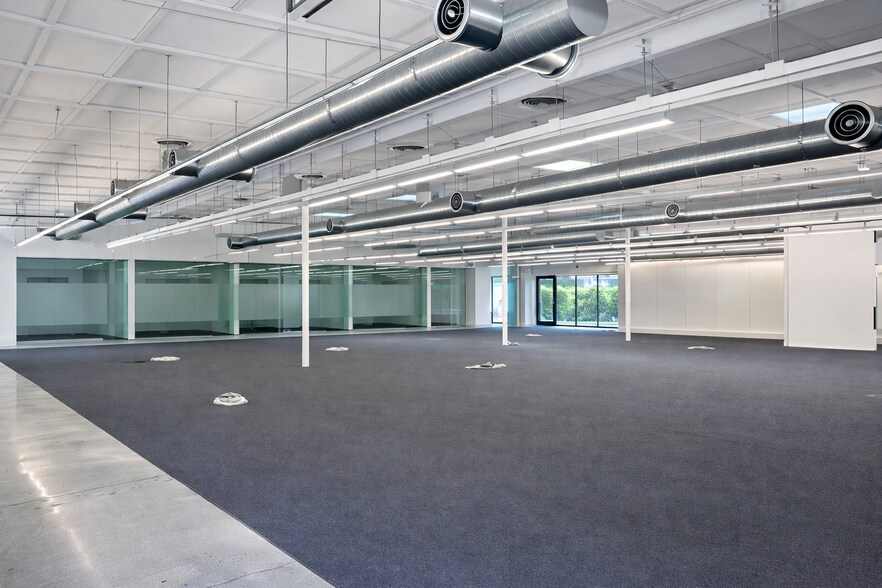 More Photos Of 10161-10181 Bubb Rd, Cupertino Flex For Sale