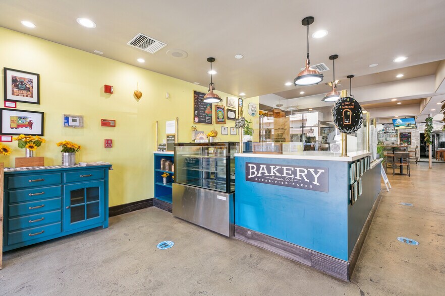 More Photos Of 534 S Myrtle Ave, Monrovia Restaurant For Lease