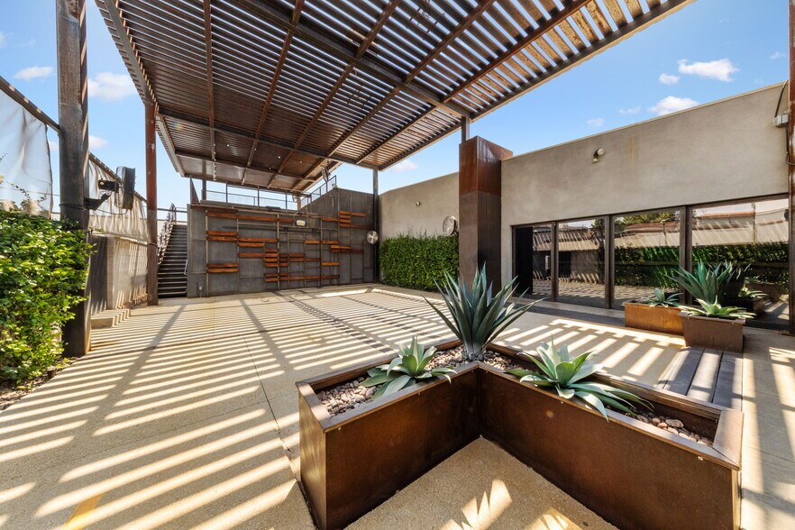 More Photos Of 553 California Ave, Boulder City Restaurant For Sale