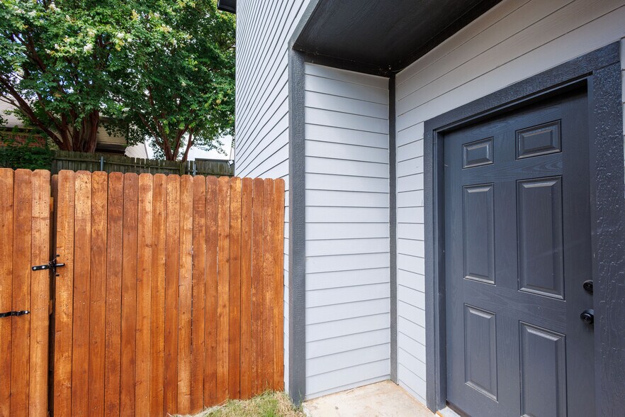 More Photos Of 3202 Wexford Dr, Garland Multifamily For Sale