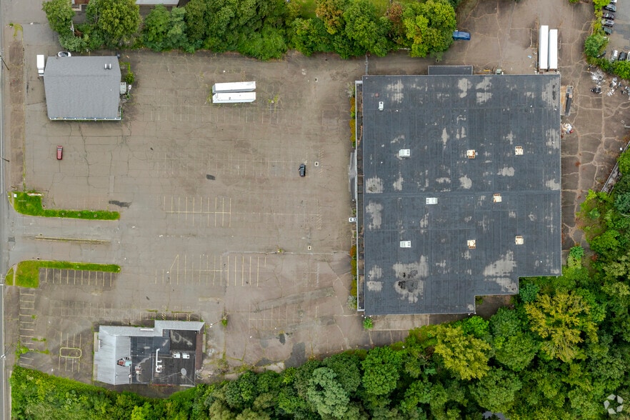 More Photos Of 855 Boston Post Rd, West Haven Freestanding For Lease