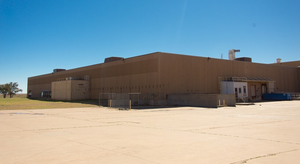 More Photos Of 8600 N Central Fwy, Wichita Falls Manufacturing For Sale
