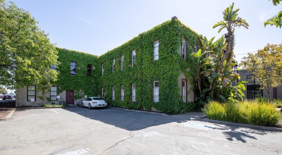 Primary Photo Of 1308 9th St, Berkeley Warehouse For Lease