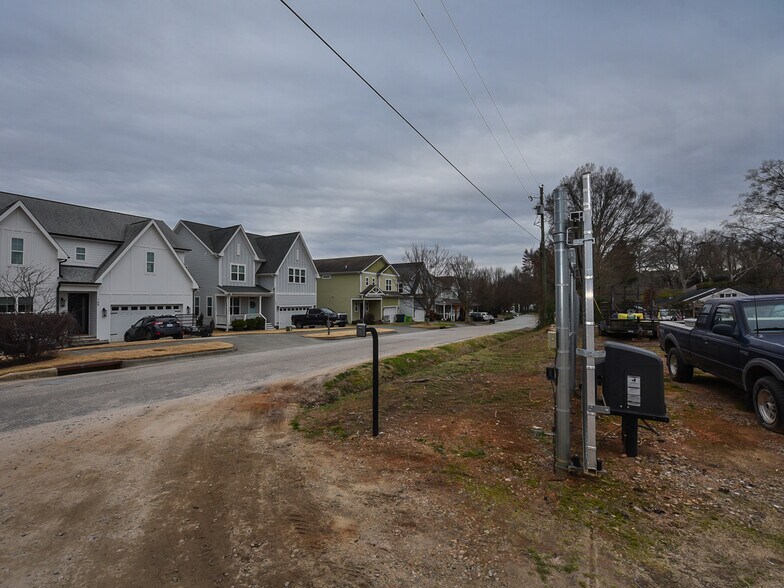 More Photos Of 5108 Western Blvd, Raleigh Land For Lease