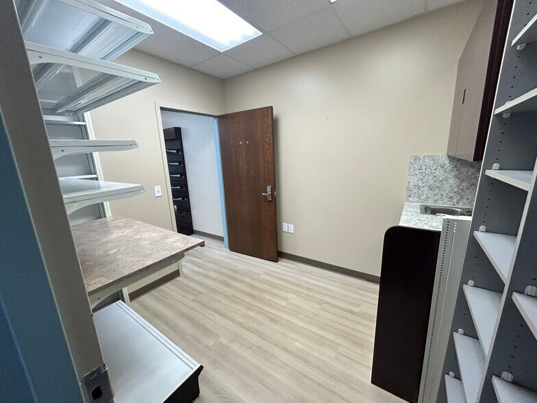 More Photos Of 96 Integrity Dr, Hebron Medical For Lease