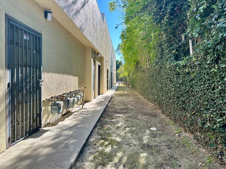 More Photos Of 9210 Katella Ave, Garden Grove Freestanding For Lease