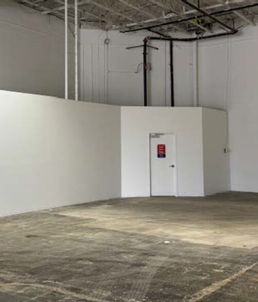 More Photos Of 1940 Mission St SE, Salem Freestanding For Lease