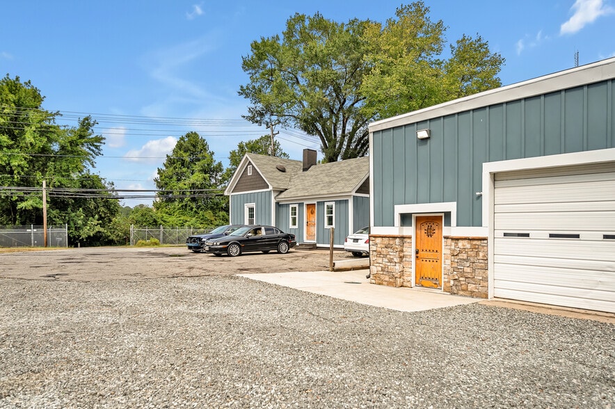 More Photos Of 1015 Ellis Rd, Durham Light Manufacturing For Sale