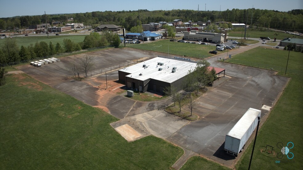 More Photos Of 3455 Keith Bridge Rd, Cumming Freestanding For Sale