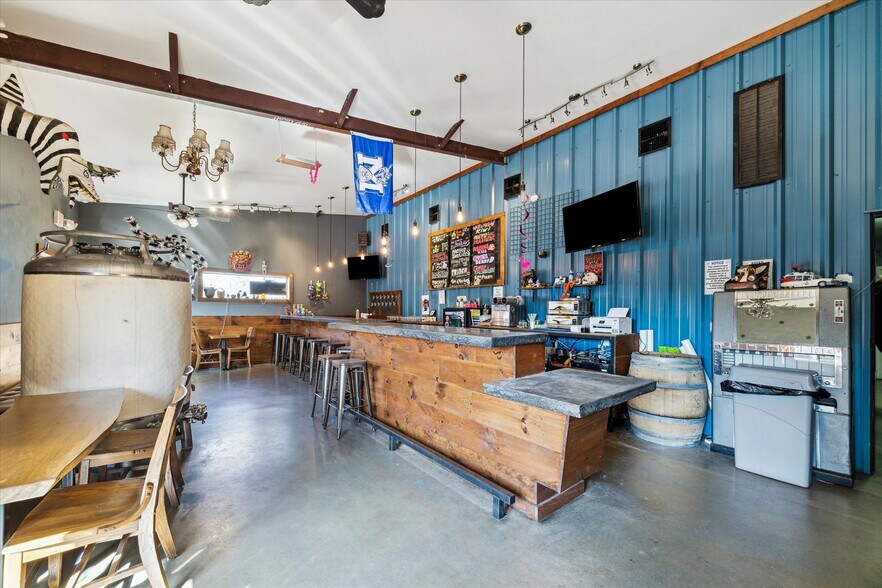 More Photos Of 1125 W Cavalcade St, Houston Manufacturing For Sale