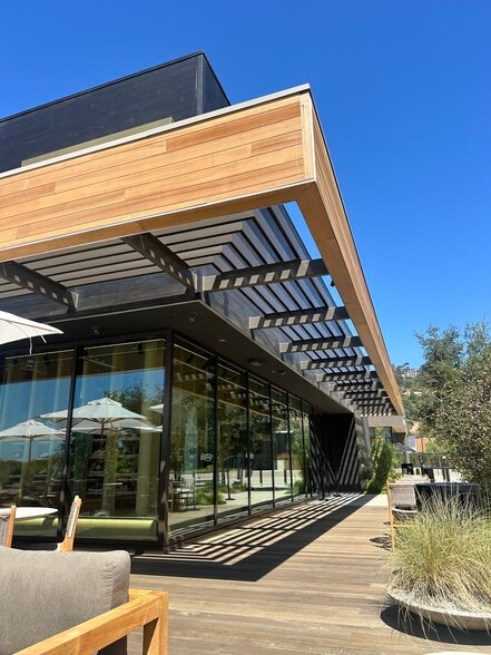 More Photos Of 23465 Civic Center Way, Malibu Unknown For Lease