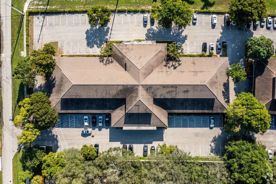 More Photos Of 5499 N Federal Hwy, Boca Raton Office For Sale