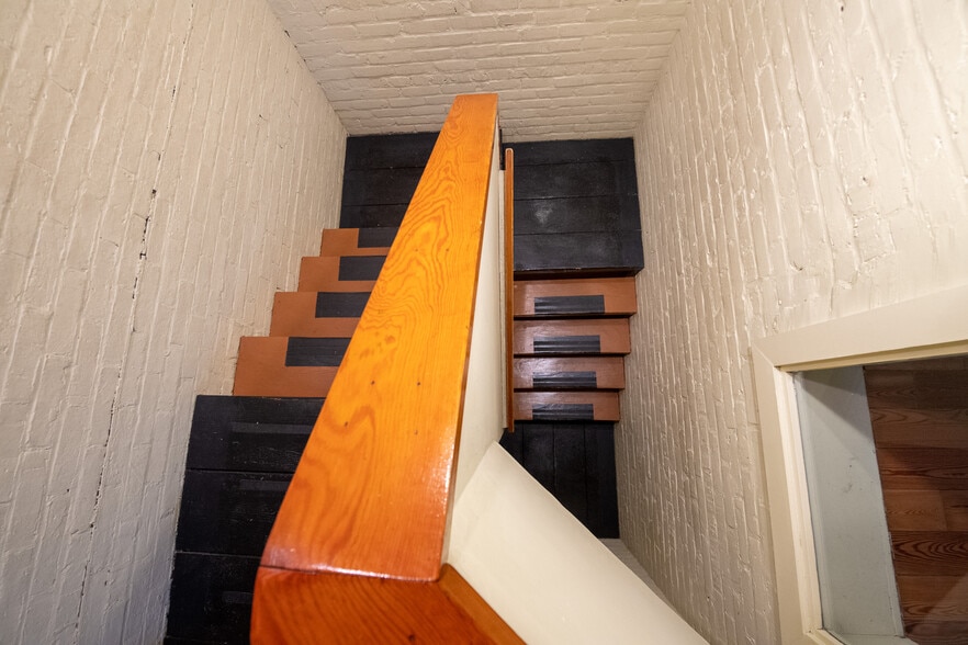 More Photos Of 107 E Preston St, Baltimore Office For Lease