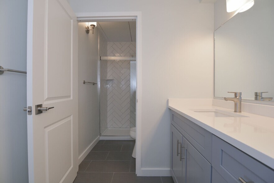 More Photos Of 1931 Commonwealth Ave, Brighton Apartments For Lease