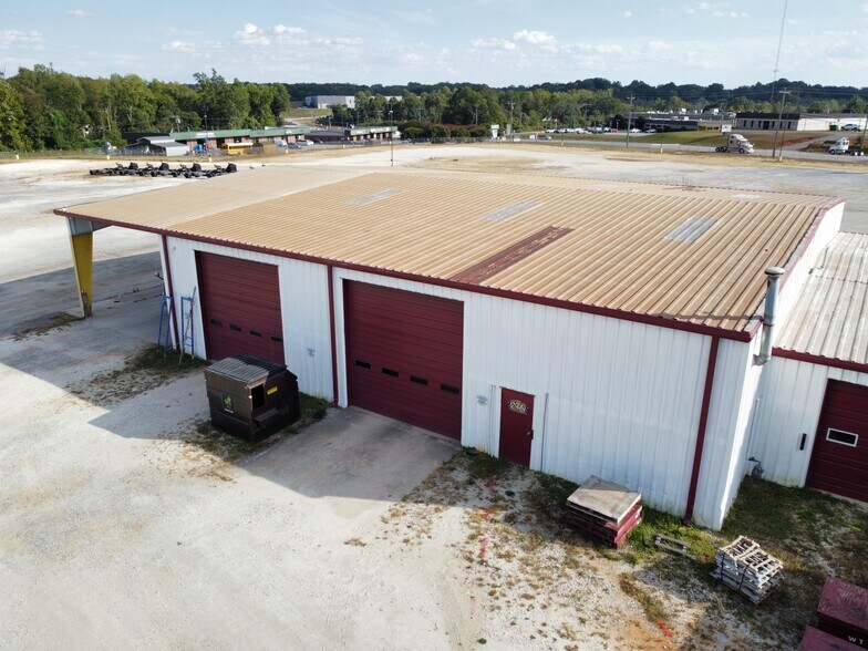 More Photos Of 452 Hyatt St, Gaffney Truck Terminal For Sale
