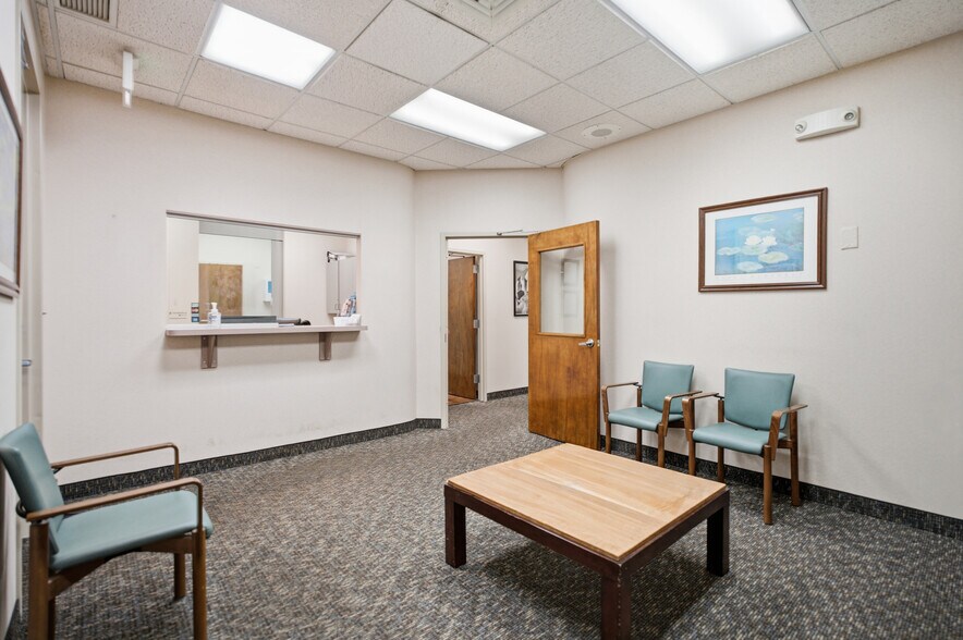 More Photos Of , Garden City Office For Sale