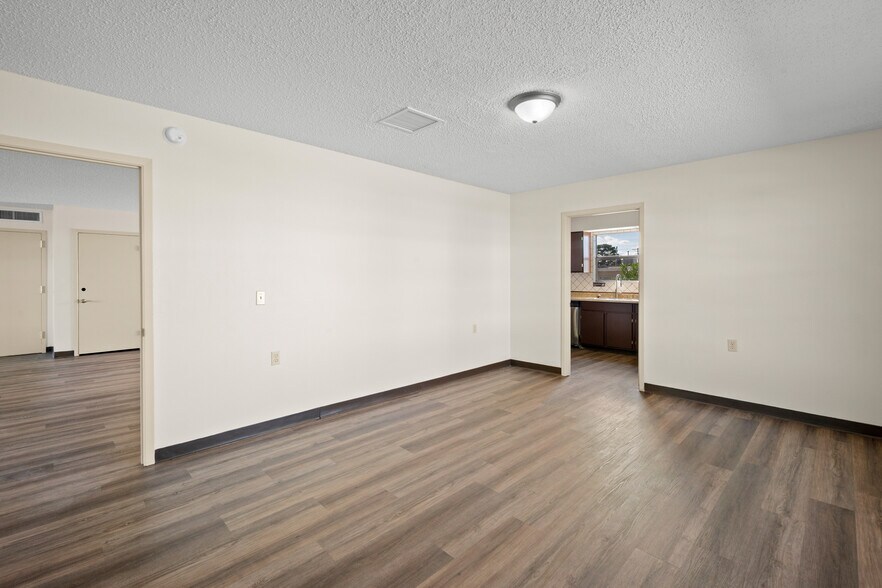 More Photos Of 5310 Blanco Ave, El Paso Office Residential For Lease