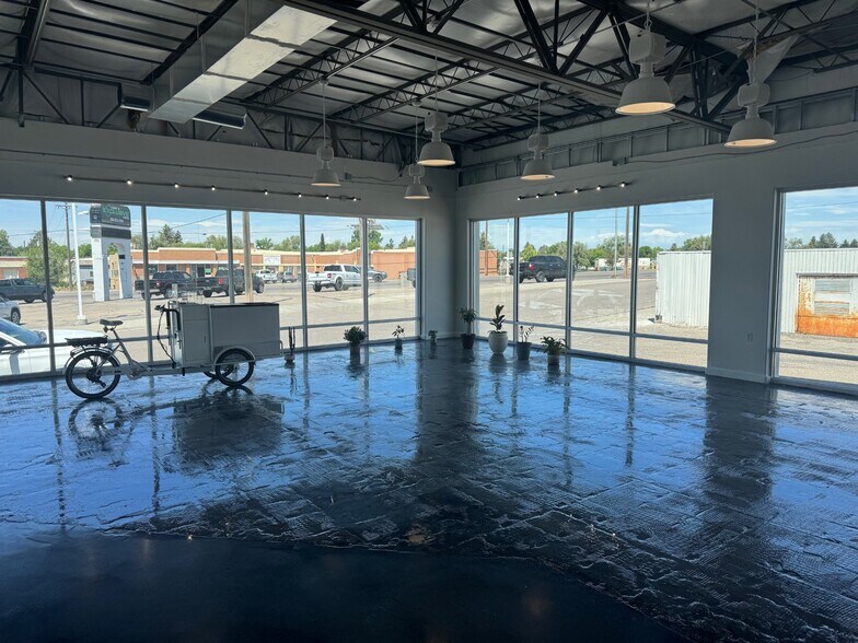More Photos Of 540 N Emerson Ave, Idaho Falls Storefront Retail Office For Sale