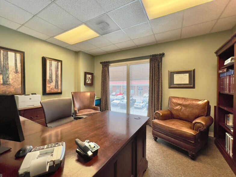 More Photos Of 356-366 New Byhalia Rd, Collierville Medical For Lease