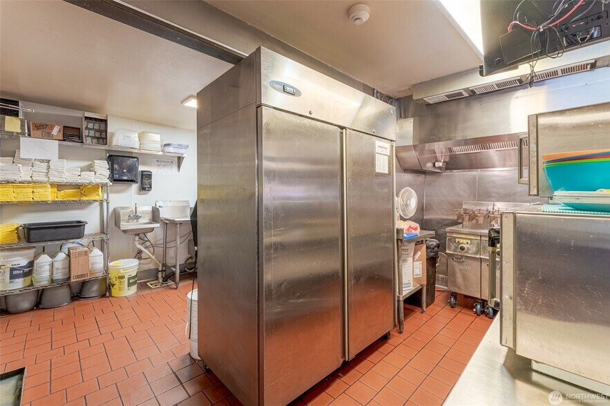 More Photos Of 805 Basin St NW, Ephrata Specialty For Sale