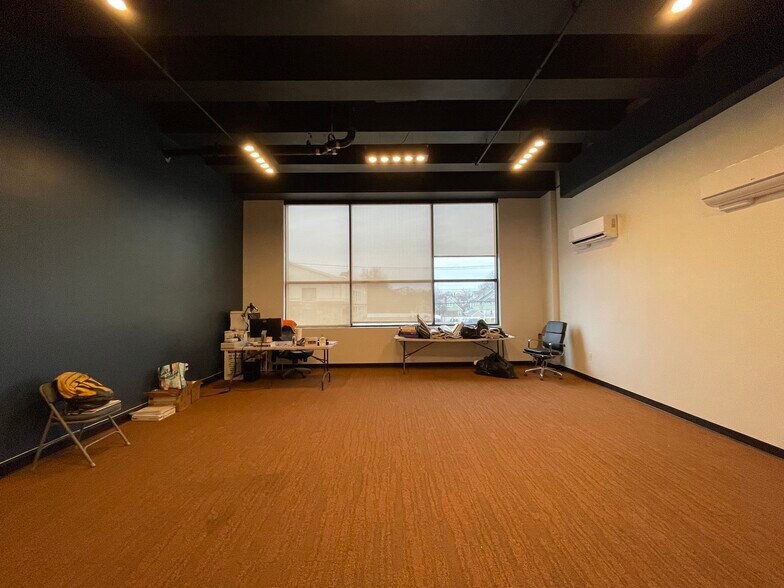 More Photos Of 251-73 Jericho Tpke, Bellerose Office For Sale
