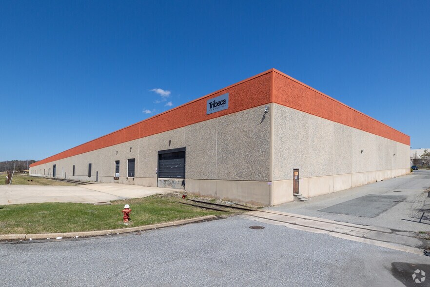 Primary Photo Of 670 Chesapeake Park Plz, Middle River Warehouse For Lease