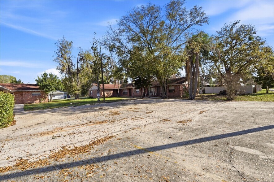 More Photos Of 2300 W Cannon Ter NW, Winter Haven Apartments For Sale