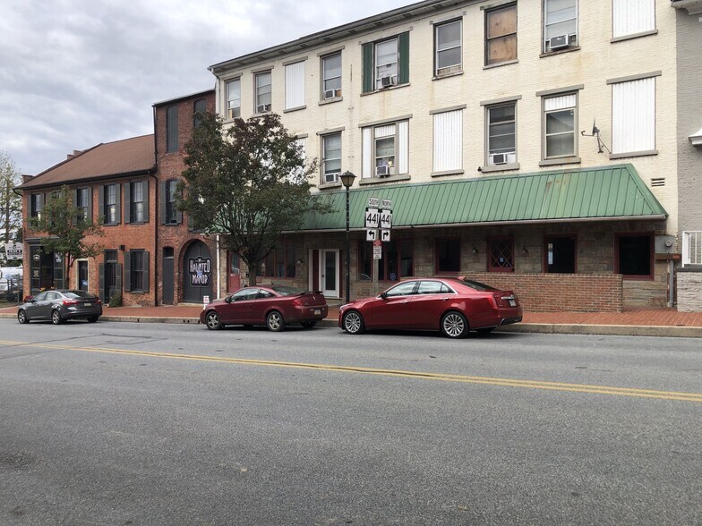 More Photos Of 141 Locust St, Columbia General Retail For Lease