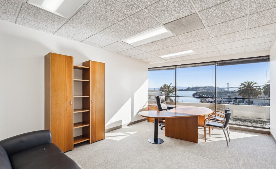 More Photos Of 900 Front St, San Francisco Office For Lease