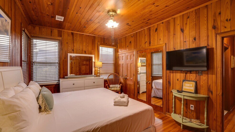 More Photos Of 15 15th St, Tybee Island Specialty For Sale