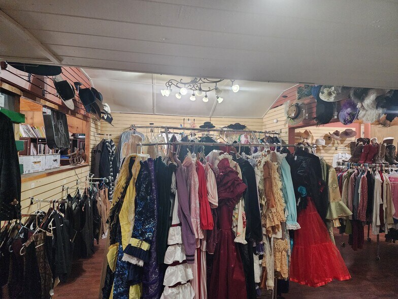 More Photos Of 302 E Fremont St, Tombstone Freestanding For Sale