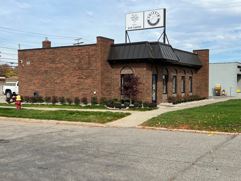 Primary Photo Of 7344 Allen Rd, Allen Park Office For Lease