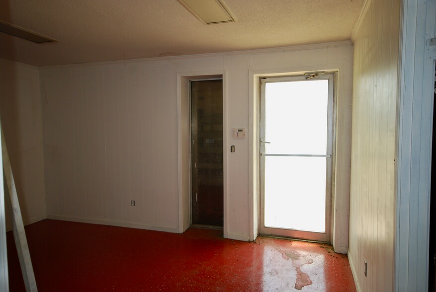 More Photos Of 139-165 Conalco Dr, Jackson Warehouse For Lease