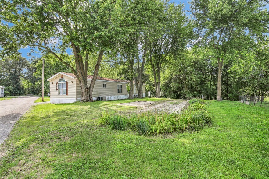 More Photos Of 3 D St, Lexington Manufactured Housing Mobile Home Park For Sale