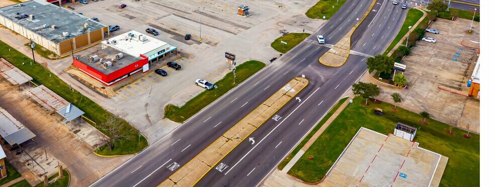 More Photos Of 311 S Brazosport Blvd, Freeport Unknown For Lease