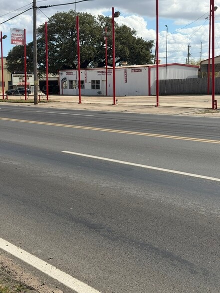 More Photos Of 1706 Clinton Dr, Galena Park Storefront Retail Office For Sale