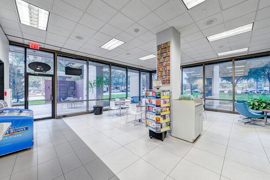 More Photos Of 4835 Lyndon B Johnson Fwy, Dallas Office For Lease