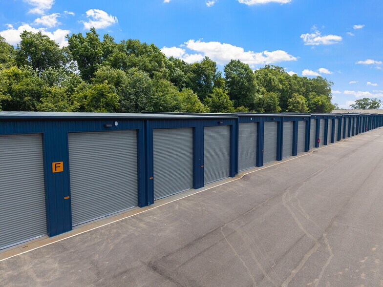 More Photos Of 720 Antioch Dr, Greenville Specialty For Lease