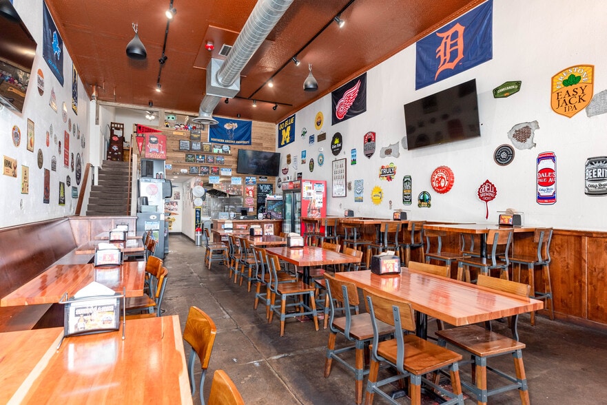 More Photos Of 104 E Route 66, Flagstaff Restaurant For Sale