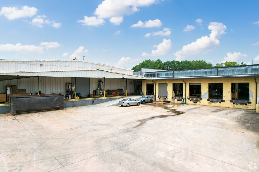More Photos Of 1910 Murphy Ave SW, Atlanta Manufacturing For Lease