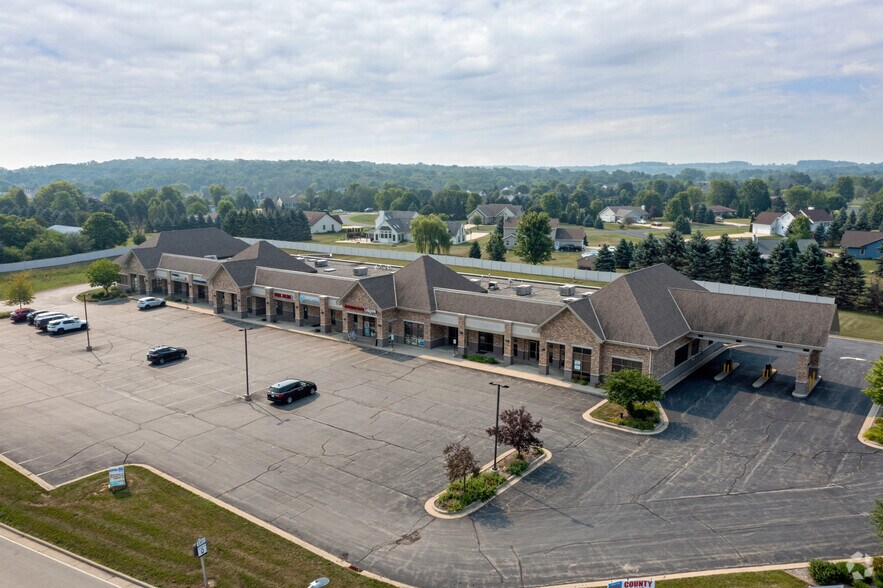 More Photos Of N95W25901 County Road Q, Colgate Bank For Lease